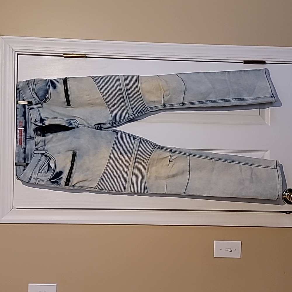 Pants very stylish